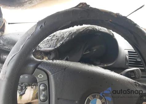 2005 BMW 325 Xi from USA, damaged, VIN WBAEU33485PR20223